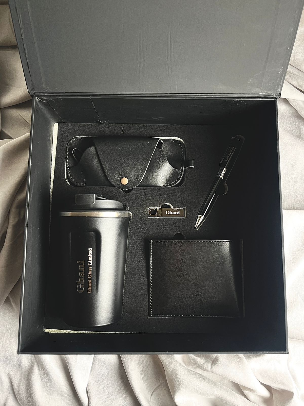 ⁠Signature Executive Box